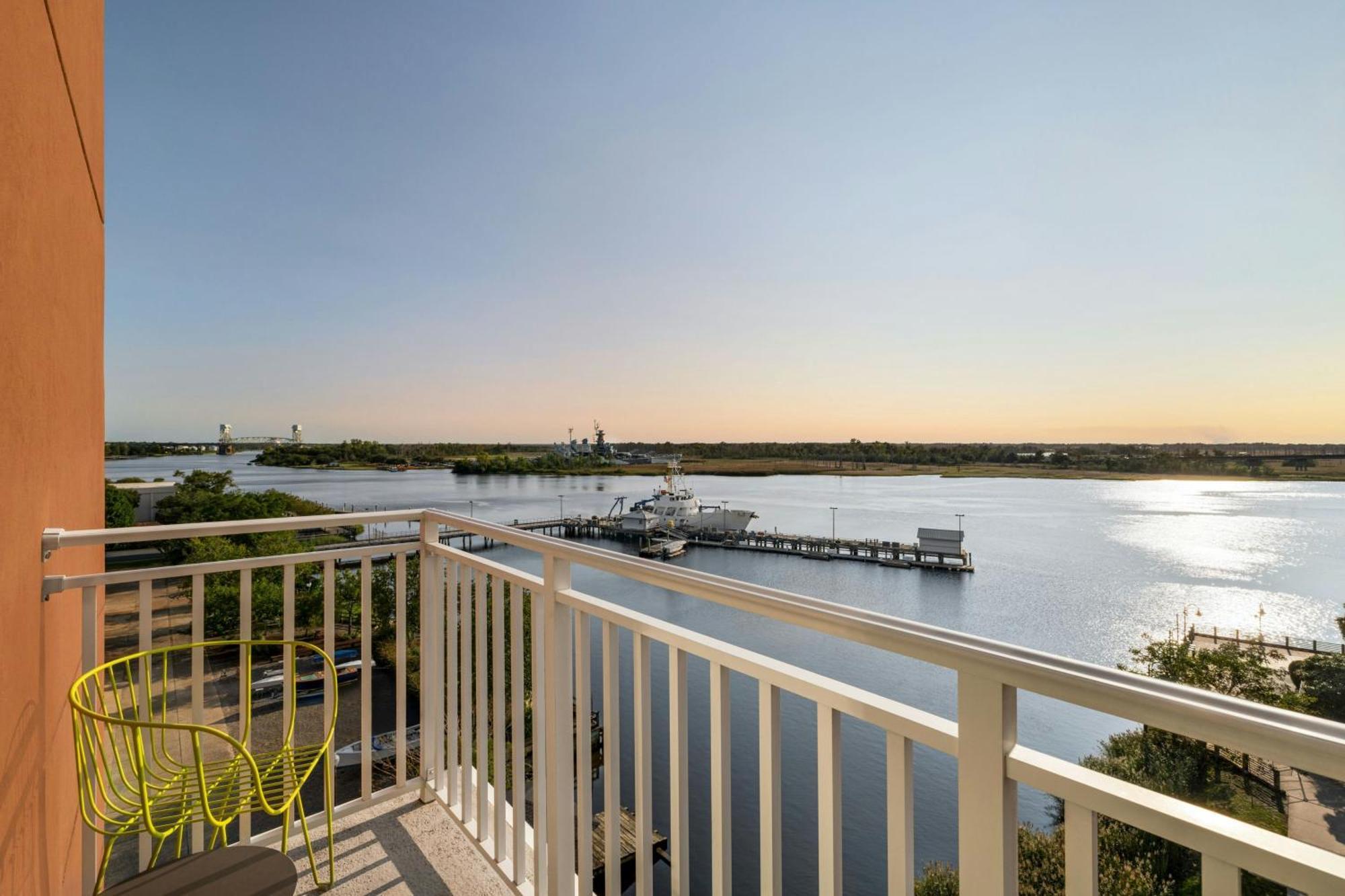 Aloft Wilmington At Coastline Center Exterior foto